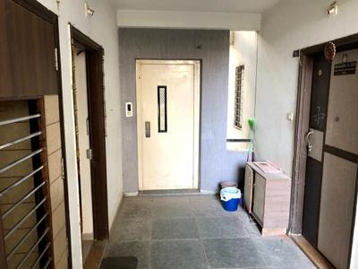 Image of 850 Sq.ft 2.5 BHK Apartment / Flat for rent in Atladara, Vadodara for Rs. 25000