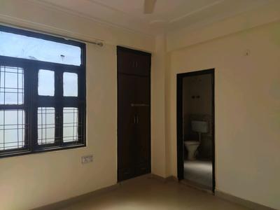 Bedroom Image of 1100 Sq.ft 3 BHK Apartment / Flat for rent in Palam Vihar Extension Gurgaon for Rs. 16000