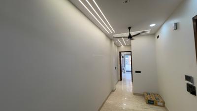 Living Room Image of 1000 Sq.ft 2 BHK Builder Floor for rent in Janakpuri New Delhi for Rs. 36000