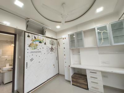 Bedroom Image of 1600 Sq.ft 3 BHK Apartment / Flat for rent in Samnani Ishawar Prestige, Anandvalli Nashik for Rs. 40000