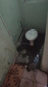 Bathroom Image of 150 Sq.ft 1 BHK Apartment / Flat for rent in Nehru Nagar Bilaspur for Rs. 4000