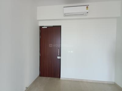 Bedroom Image of 925 Sq.ft 2 BHK Apartment / Flat for sale in Piramal Mahalaxmi South Tower, Worli Mumbai for Rs. 50100000