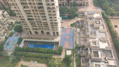 Image of 1390 Sq.ft 2.5 BHK Apartment / Flat for rent in Mahagun Mirabella, Sector 79, Noida for Rs. 40000