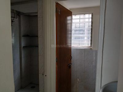 Bathroom Image of 550 Sq.ft 1 BHK Apartment / Flat for rent in Mahatma Phule Peth Pune for Rs. 17000