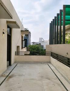 Balcony Image of 1500 Sq.ft 2 BHK Builder Floor for rent in SDR SDR Floors - 21, DLF Phase 1 Gurgaon for Rs. 43000