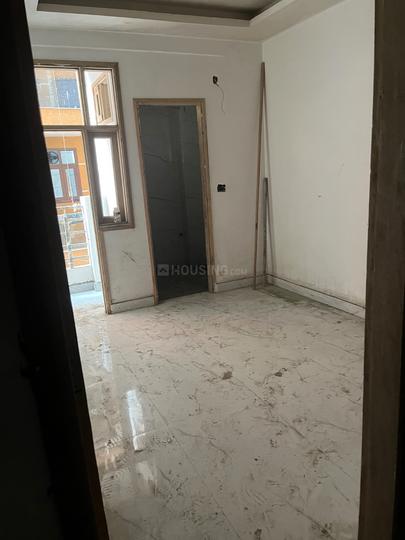 Winar hight sector 73 Main Image 1