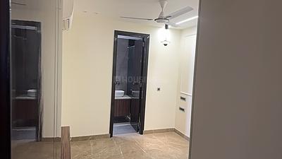 Bedroom Image of 960 Sq.ft 3 BHK Builder Floor for sale in  Maurya Enclave, Pitampura New Delhi for Rs. 18000000