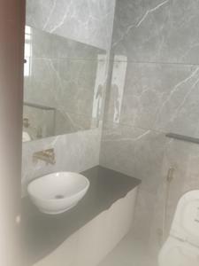 Image of 1350 Sq.ft 3 BHK Apartment / Flat for rent in Vardhman Kings Court, Karni Vihar, Jaipur for Rs. 35000