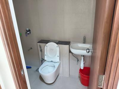 Bathroom Image of 570 Sq.ft 1 BHK Apartment / Flat for sale in Kalptaru Srishti Namah, Mira Road East Mira Bhayandar for Rs. 8900000