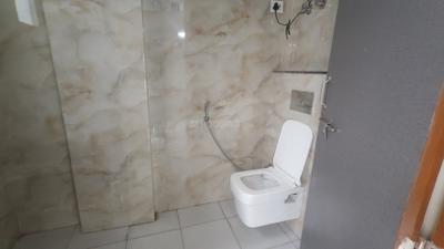 Bathroom Image of 900 Sq.ft 1 BHK Builder Floor for rent in Sector 38 Gurgaon for Rs. 30000