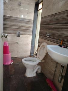 Common Bathroom Image of 700 Sq.ft 1 BHK Apartment / Flat for sale in Geomatrix Silver Crest, Panvel Navi Mumbai for Rs. 8600000