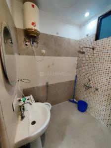 Bathroom Image of 1800 Sq.ft 3 BHK Builder Floor for rent in Nishchal Homes, Canal Road Dehradun for Rs. 44000