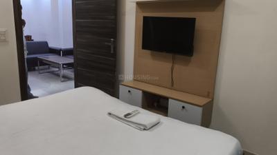 Bedroom Image of 1200 Sq.ft 4 BHK Builder Floor for rent in DLF The Grove, DLF Phase 5 Gurgaon for Rs. 135000