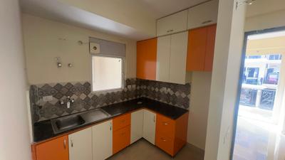 Kitchen Image of 1210 Sq.ft 3 BHK Builder Floor for rent in Signature Global Park 2 And 3, Sector 36 Sohna for Rs. 25000