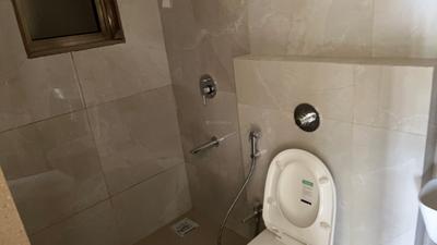 Image of 700 Sq.ft 2 BHK Apartment / Flat for rent in Gala Swayam, Mahim, Mumbai for Rs. 125000