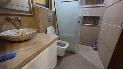Bathroom Image of 1001 Sq.ft 2 BHK Independent House for rent in RWA Lajpat Nagar 4 Colonies, Lajpat Nagar New Delhi for Rs. 58500