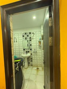 Bathroom Image of 2152 Sq.ft 3 BHK Builder Floor for rent in Indira Nagar Lucknow for Rs. 25000