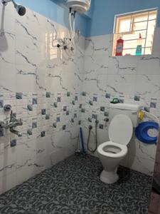 Bathroom Image of 1178 Sq.ft 2 BHK Apartment / Flat for rent in RR White Lotus, Lakeview Residency Bengaluru for Rs. 32000