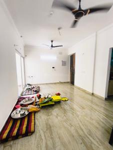 Living Room Image of 1150 Sq.ft 2.5 BHK Apartment / Flat for rent in Trident Embassy Reso, Noida Extension Greater Noida for Rs. 25000
