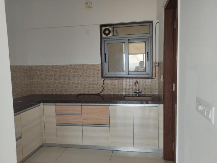Amanora Adreno Towers Main Image 1