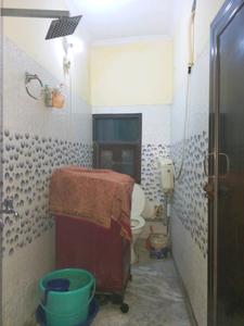 Common Bathroom Image of 545 Sq.ft 2 BHK Builder Floor for sale in Shahdara New Delhi for Rs. 2500000