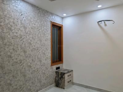Bedroom Image of 1300 Sq.ft 4 BHK Apartment / Flat for sale in Dwarka Mor New Delhi for Rs. 12000000