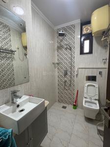 Bathroom Image of 1550 Sq.ft 3.5 BHK Apartment / Flat for rent in True Friends Apartments, Sector 6 Dwarka New Delhi for Rs. 75000
