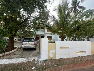 Image of 4500 Sq.ft 4 BHK Independent House for sale in Kuttanellur, Thrissur for Rs. 39000000