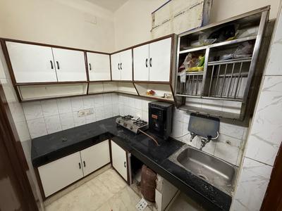 Kitchen Image of 1000 Sq.ft 2 BHK Builder Floor for rent in Lajpat Nagar New Delhi for Rs. 41000