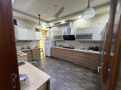 Kitchen Image of 2800 Sq.ft 3 BHK Builder Floor for rent in New Friends Colony New Delhi for Rs. 350000