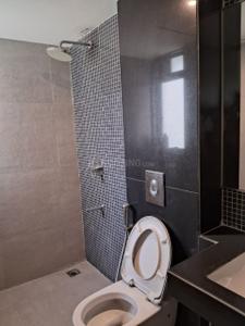 Bathroom Image of 1700 Sq.ft 3 BHK Apartment / Flat for sale in Lodha Luxuria, Thane West Thane for Rs. 25000000