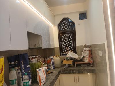 Kitchen Image of 975 Sq.ft 2 BHK Apartment / Flat for sale in Shalimar Garden Ghaziabad for Rs. 5000000