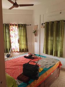Bedroom Image of 650 Sq.ft 2 BHK Builder Floor for rent in Kasba Kolkata for Rs. 17000