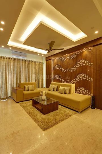 Desai DD Queens Square Main Image 1