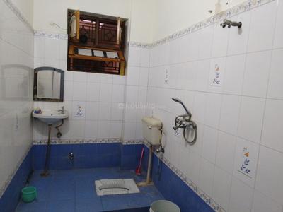 Bathroom Image of 2500 Sq.ft 2 BHK Builder Floor for rent in Bargadwa Gorakhpur for Rs. 14000