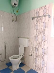Bathroom Image of 1080 Sq.ft 3 BHK Builder Floor for rent in Eastern Park, Santoshpur Kolkata for Rs. 22000