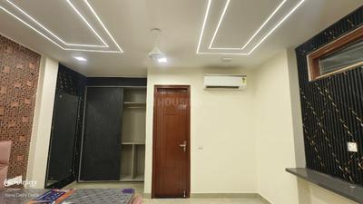 Bedroom Image of 450 Sq.ft 1 BHK Apartment / Flat for rent in Lajpat Nagar New Delhi for Rs. 40000