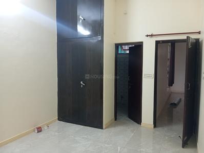 Bedroom Image of 1600 Sq.ft 2 BHK Builder Floor for rent in Indira Nagar Lucknow for Rs. 20000