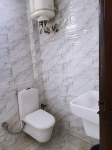 Bathroom Image of 1800 Sq.ft 3 BHK Builder Floor for rent in Subhash Nagar New Delhi for Rs. 50000
