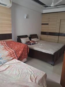Bedroom Image of 1225 Sq.ft 2 BHK Apartment / Flat for sale in Dreamland The Willows, Crossings Republik Ghaziabad for Rs. 7000000
