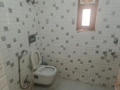 Image of 1500 Sq.ft 3 BHK Apartment / Flat for rent in Metroview Apartment, Sector 13 Dwarka, New Delhi for Rs. 37000