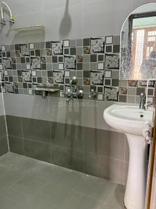 Image of 1200 Sq.ft 2 BHK Builder Floor for rent in Kamta, Lucknow for Rs. 16500
