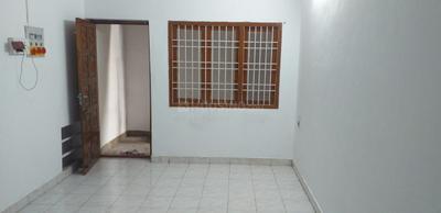 Balcony Image of 735 Sq.ft 2 BHK Apartment / Flat for rent in  Prashanth Manor, Vadapalani Chennai for Rs. 15000