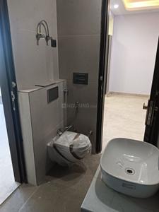 Bathroom Image of 1350 Sq.ft 3 BHK Apartment / Flat for rent in Janakpuri New Delhi for Rs. 70000