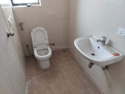 Bathroom Image of 1194 Sq.ft 3 BHK Apartment / Flat for sale in Salarpuria Amarana Residences, Tangra Kolkata for Rs. 11500000