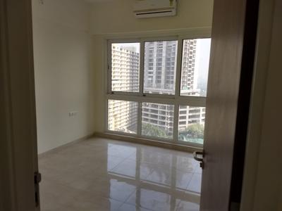 Bedroom Image of 800 Sq.ft 2 BHK Apartment / Flat for sale in L&amp;T Crescent Bay Tower T2, Parel Mumbai for Rs. 52000000