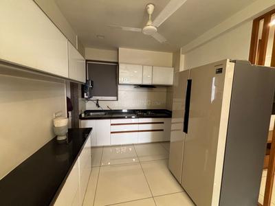Kitchen Image of 1200 Sq.ft 2 BHK Apartment / Flat for rent in Harni Vadodara for Rs. 18000