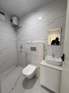 Bathroom Image of 450 Sq.ft 1 RK Builder Floor for rent in Scheme No 54 Indore for Rs. 16500