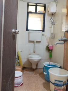 Bathroom Image of 600 Sq.ft 1 BHK Apartment / Flat for sale in Vini Castle, Dahisar West Mumbai for Rs. 11500000