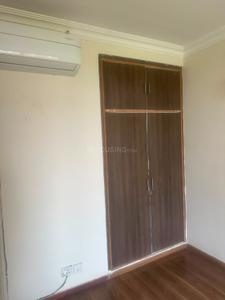 Bedroom Image of 1350 Sq.ft 2 BHK Apartment / Flat for rent in Raheja Vedaanta, Sector 108 Gurgaon for Rs. 32000